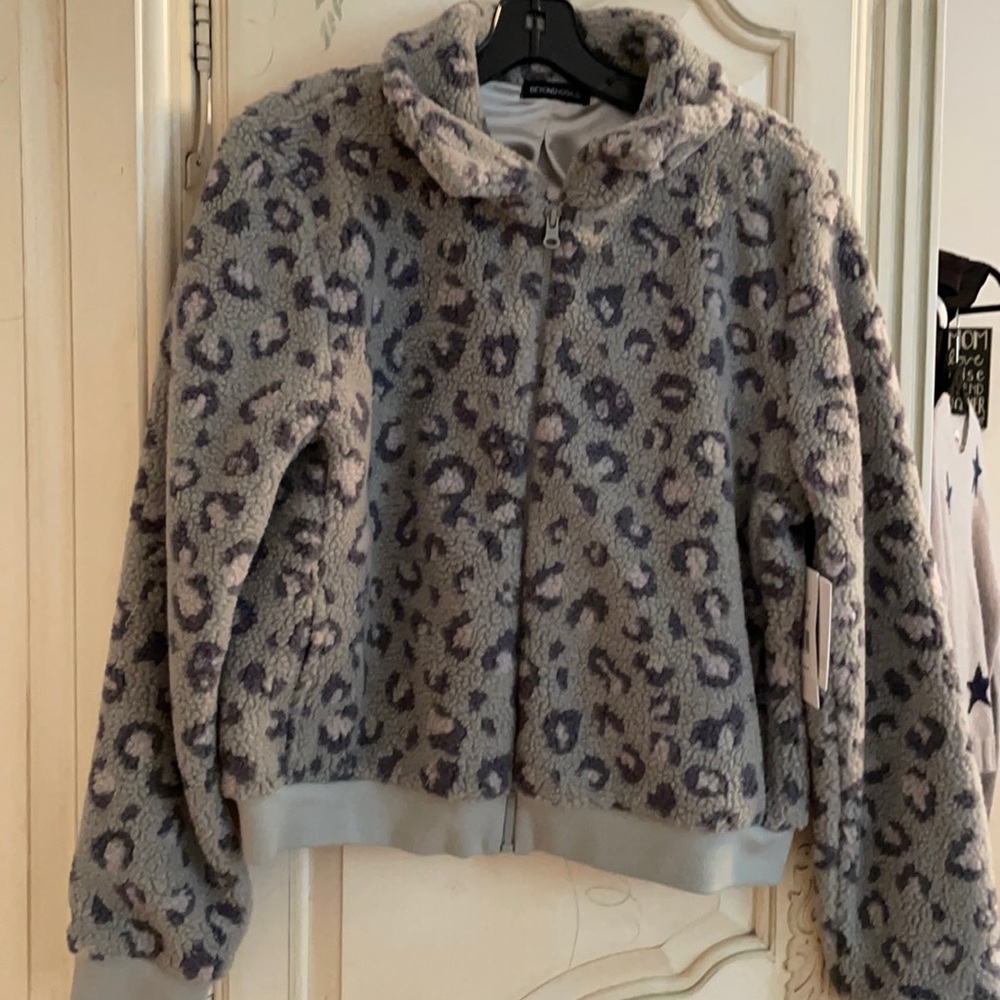 NWT Beyond Yoga Sherpa Jacket
